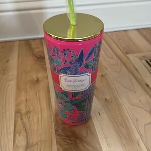 Lilly Pulitzer Drink-ware 24 ounce Tumbler w/Straw - NWT